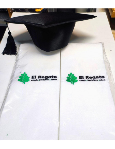 PACK BECA Y BIRRETE GRADUACIÓN